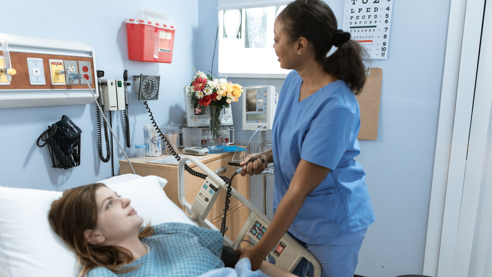 Registered Nurses: Why Bedside Manner is So Important | Blog | CynaMed